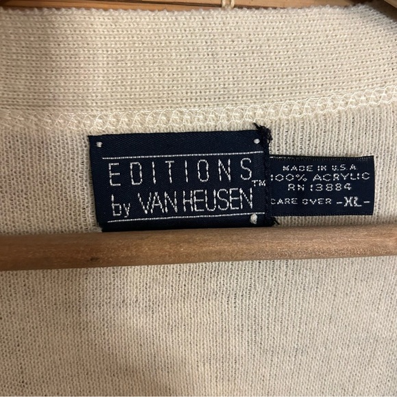 Van Heusen Cream Sleeveless Vest - Picture 2 of 4